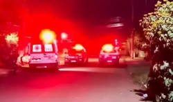 Rapaz é assassinado a tiros e polícia investiga suposta ligação com facção