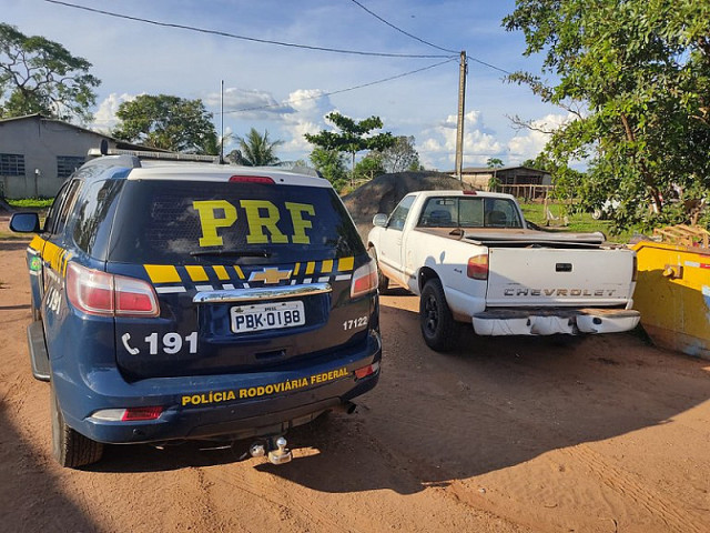 Polícia apreende drogas e prende homem com maconha (Imagem: PRF)