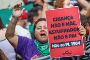 Senado anula norma sobre aborto legal em crianças vítimas de estupro