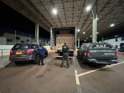 DOF e Receita apreendem 22 mil pacotes de cigarros do Paraguai em depósito clandestino