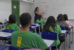 Deputados aprovam em 1ª a instalação de câmeras em escolas da Rede Estadual