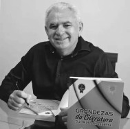 Escritor e poeta Guimarães Rocha morre aos 69 anos