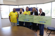 Prefeito entrega premiação para quadrilhas campeãs da 47ª Festa Junina de Dourados