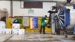 Operação retira do mercado 20 mil produtos irregulares e promove incineração em Dourados