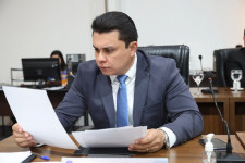 Dalton quer ação integrada no enfrentamento a problemas crônicos na Praça Paraguaia