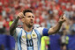 Messi marca 2, classifica Argentina, supera Klose e é o maior artilheiro da história das Copas