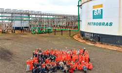 Em Três Lagoas, Lula assina contratos para retomar obra em fábrica de fertilizantes