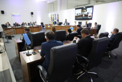 Câmara de Dourados aprova LDO 2027 e novas regras do estacionamento rotativo