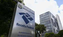 Receita paga nesta terça maior lote de restituição do IR da história