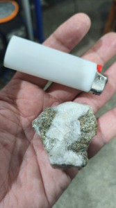 Adolescente é conduzido à delegacia após ser flagrado "exibindo" maconha para colegas