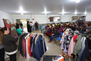 Campanha do Agasalho da Prefeitura chega a 15,3 mil peças e beneficia famílias de distritos