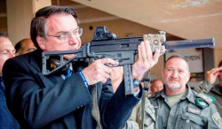 Defesa de Bolsonaro esclarece armas não encontradas pelo Exército