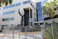 Consumidor será indenizado após pagar, mas ser impedido de levar sua compra