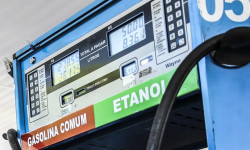 Conselho eleva de 30% para 32% teor de etanol na gasolina por 180 dias