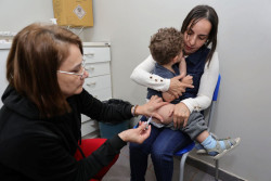 Avanço das doenças respiratórias acende alerta e Dourados amplia vacinação