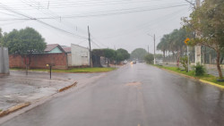 Quinta-feira com previsão de pancadas de chuva e até sol em Dourados