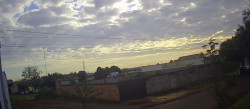 Dia de sol entre nuvens e pancadas de chuva em Dourados; máxima chega aos 25ºC