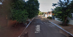 Jovem é baleado ao atender chamado no portão de casa no Canaã I