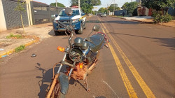 Retorno feito por caminhonete deixa motociclista entre a vida e a morte em Dourados