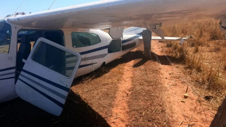 Avião invade espaço aéreo brasileiro e faz pouso forçado após tiros da FAB