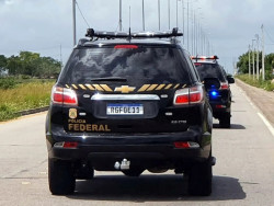 Família é alvo da PF em operação contra contrabando de cigarros e pneus