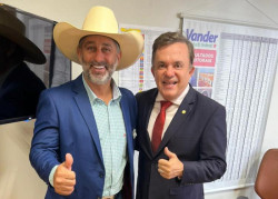 Prefeito bolsonarista não teme expulsão e mantém apoio a Vander, candidato ao Senado pelo PT