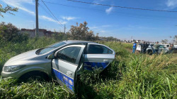 Assaltantes invadem garagem da prefeitura, espancam vigia e roubam dois veículos; 4 estão presos