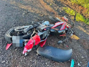 Batida entre moto e caminhã mata mulher e deixa homem ferido na MS-156