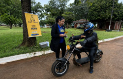 Prefeitura inicia curso para condução das "motinhas" elétricas em Dourados