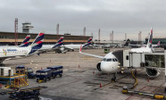 Anvisa atualiza regras de segurança sanitária para aviões e aeroportos