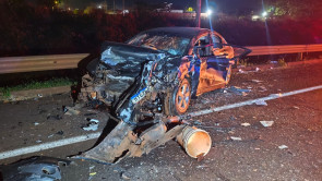 Após bater na traseira de Fiorino, Logan invade pista contrária e mata paranaense em Dourados