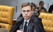 André Mendonça quer levar ao plenário diálogos atribuídos a Vorcaro e Alexandre de Moraes