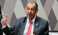 Relator da CCJ rejeita emendas da oposição que buscavam manter 6x1