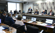 Com voto contra de Tereza Cristina, CCJ do Senado aprova PEC que acaba com jornada 6x1