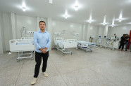 Marçal Filho visita área vemelha do Hospital da Vida após reforma