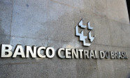Mercado financeiro reduz previsão da inflação para 5% este ano