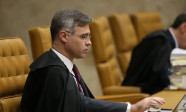 André Mendonça levanta sigilo de quase 40 processos no STF