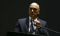 "Inconstitucional e ilegal", diz Moraes sobre investigação de Mendonça