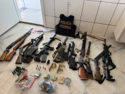 PF resgata 23 trabalhadores e apreende 14 armas em fazenda de candidato a deputado federal