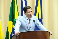 Desembargador anula prova e suspende processo de cassação de Diogo Castilho