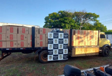 Polícia Civil apreende caminhão carregado de cigarros contrabandeados