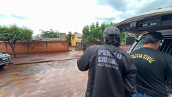 Jovem de 20 anos é executado a tiros dentro de casa em mais um capítulo da guerra de facções