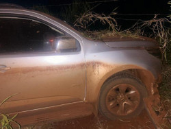 Acidente com caminhonete furtada leva PRF até suspeito na BR-163