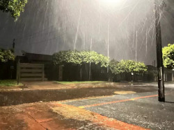 Chuva chega de madrugada com granizo e Inmet alerta para tempestade em todo o MS