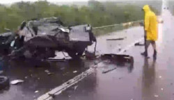 Colisão entre Fiat Toro e carreta mata 2 militares do Exército na BR-163