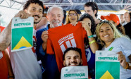 A poucos dias do 2º turno, Lula promete versão universitária do “Pé de Meia”
