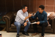 Prefeito se reúne com governador e garante 25 km de recapeamento para Dourados