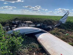 Avião faz pouso forçado na rota da droga e ocupantes fogem