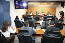 Aprovado relatório favorável a ações de conscientização dos jogos de azar entre adolescentes