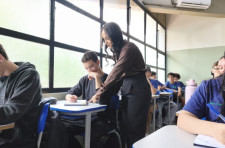 Estudantes da rede estadual ajustam rotina de estudos na reta final do Enem 2026